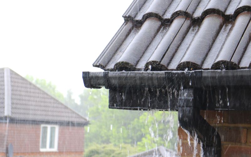 Pose et réparation de gouttière à Mouroux (77120) en Seine-et-Marne et en Ile-de-France